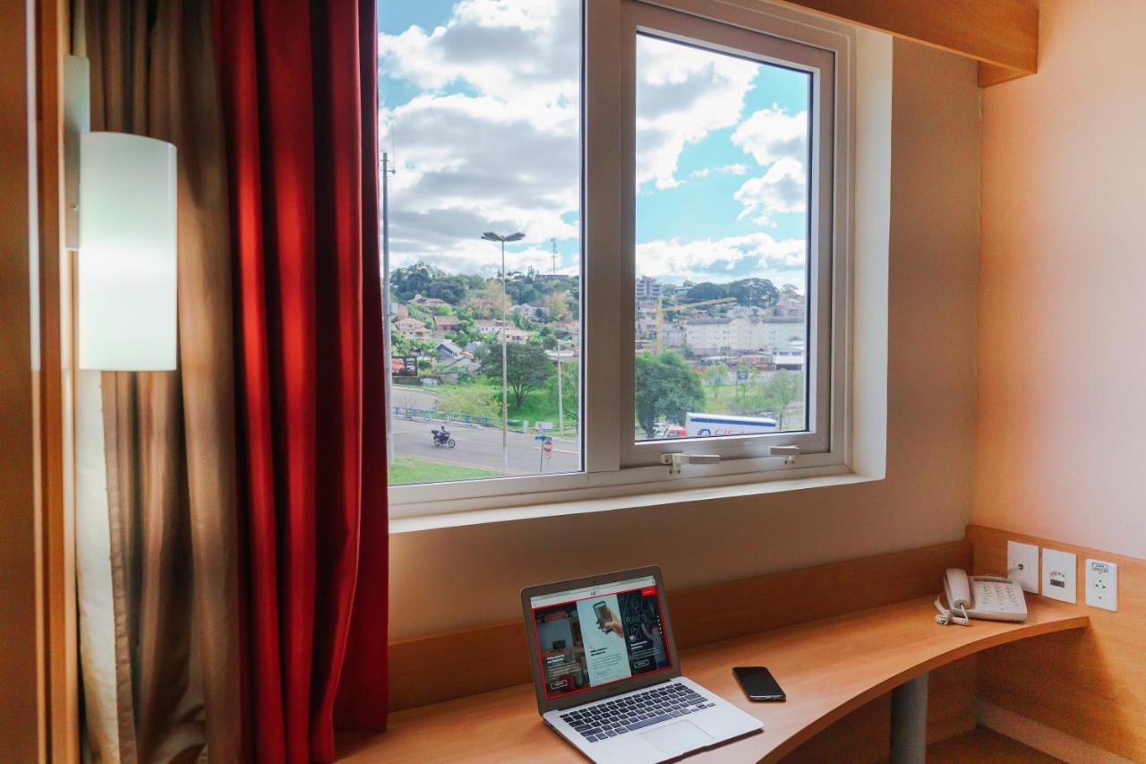 Ibis Novo Hamburgo Hotel Bagian luar foto