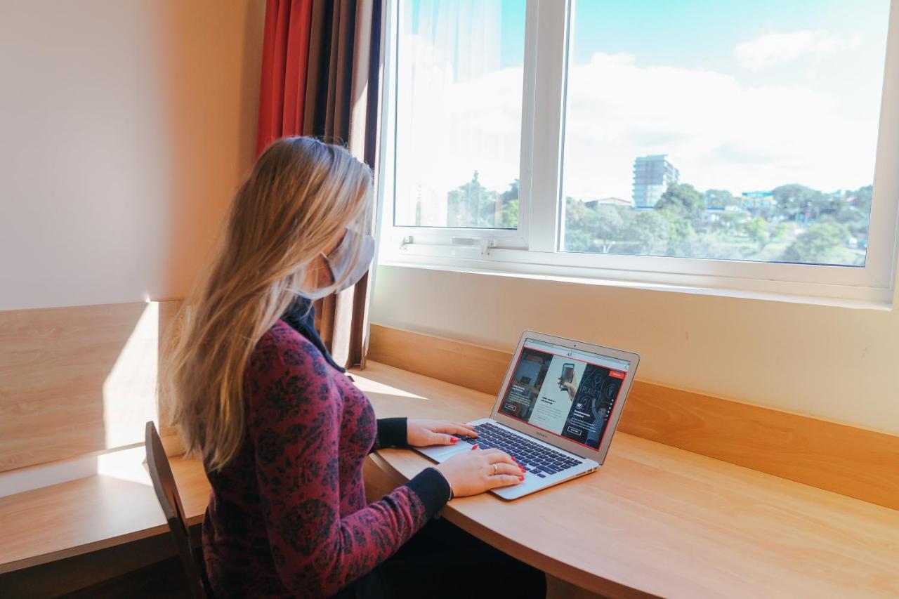 Ibis Novo Hamburgo Hotel Bagian luar foto