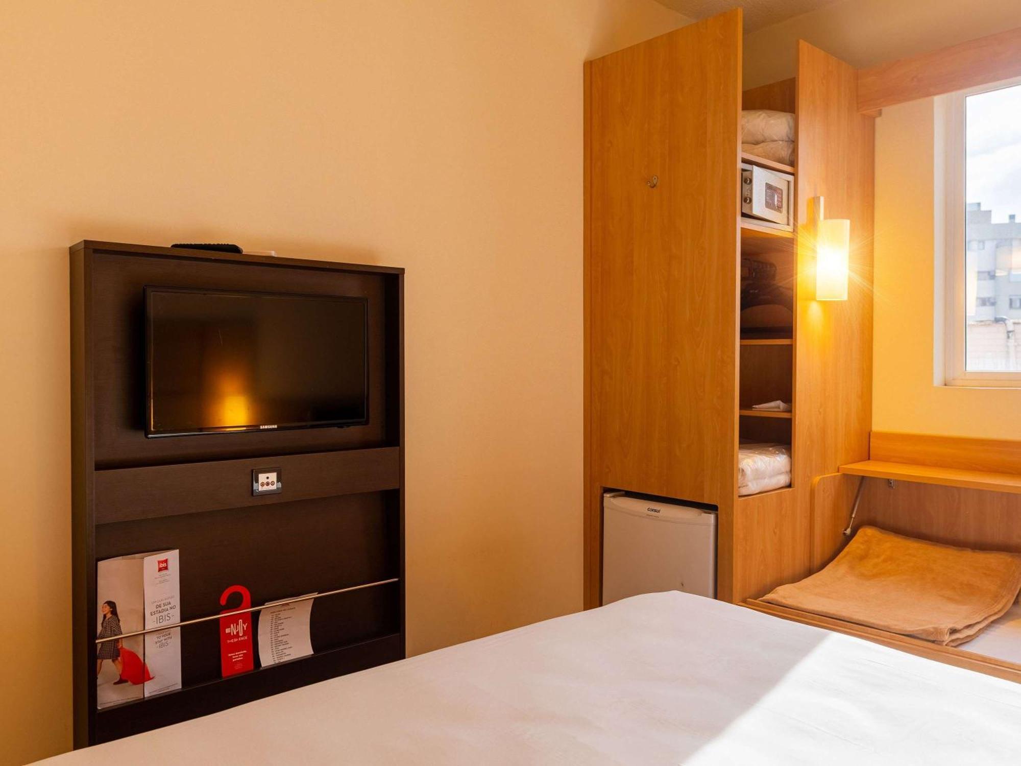 Ibis Novo Hamburgo Hotel Bagian luar foto