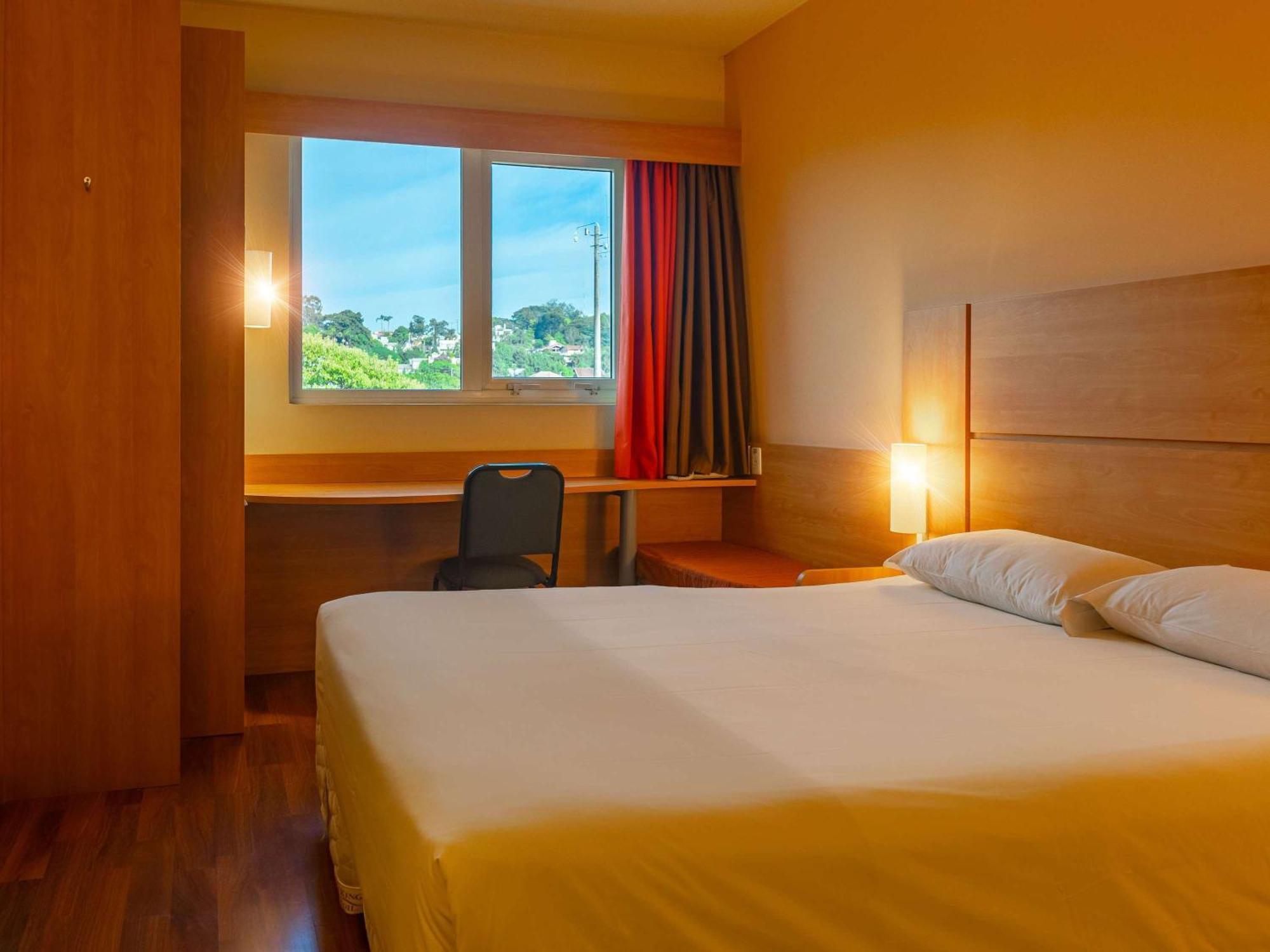 Ibis Novo Hamburgo Hotel Bagian luar foto