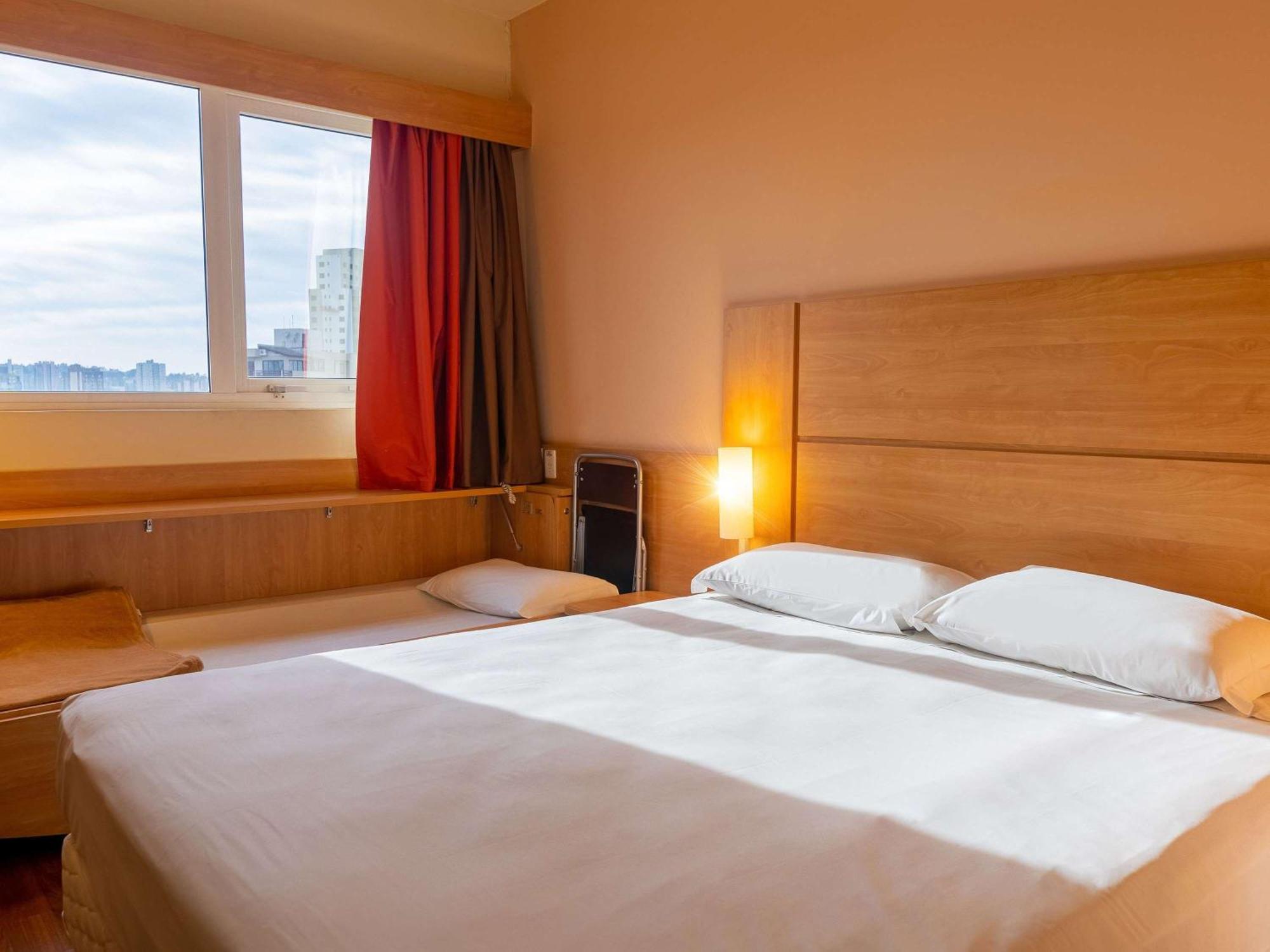 Ibis Novo Hamburgo Hotel Bagian luar foto